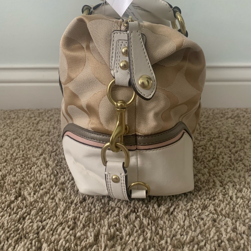 Coach Handbag - Picture 3 of 6